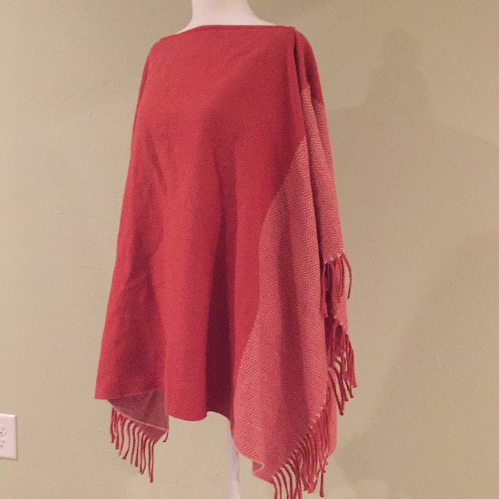 Universal Thread - Poncho - Picture 4 of 7